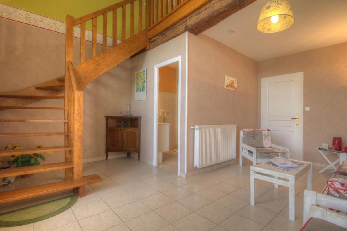 Bed and Breakfast Ferme Du Pigeonnier Montceau-et-Echarnant Экстерьер фото